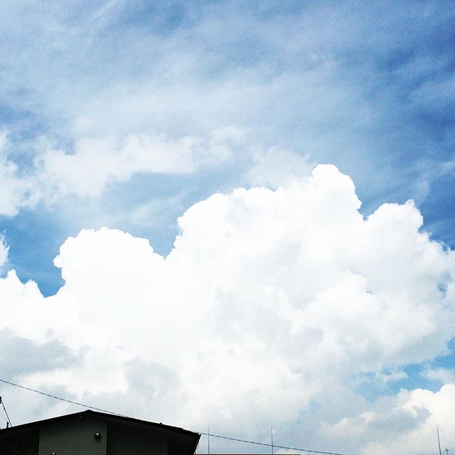 【ぐもにん2110】正解は自分の内に。今日も「笑顔の選択」を。#goodmorning #sky #blue #clouds