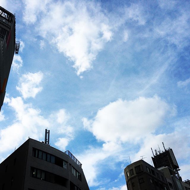 【ぐもにん2101】見ている世界が自分自身。今日も「笑顔の選択」を。#goodmorning #sky #blue