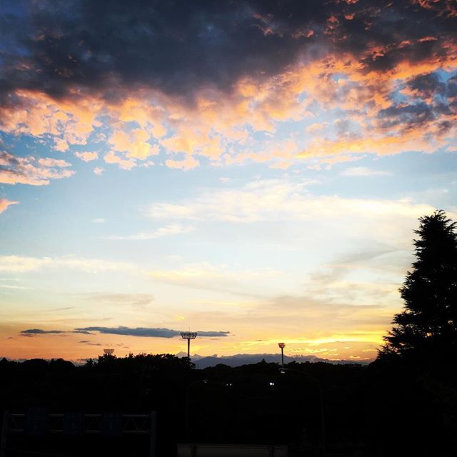 【ぐもにん2146】自分の"いい感じ"を、感じて知る日に。今日も「笑顔の選択」と。#goodmorning #beautifulsky #clouds #sky #sunset