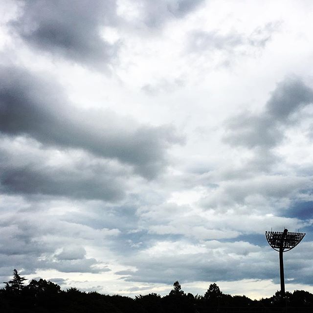 【ぐもにん2157】心喜ぶことはどれだけやっても疲れない。やればやるだけ元気になる。今日も「笑顔の選択」と。#goodmorning #beautifulsky #clouds #sky #photo