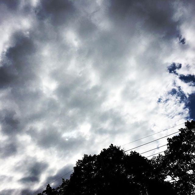 【ぐもにん2205】自分を幸せにできるのは自分から。今日も「笑顔の選択」と。#goodmorning #beautifulsky #cloudart #sky