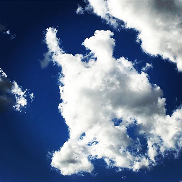 【ぐもにん2253】想いの持つ力。今日も「笑顔の選択」と。#goodmorning #beautifulsky #bluesky #cloudart